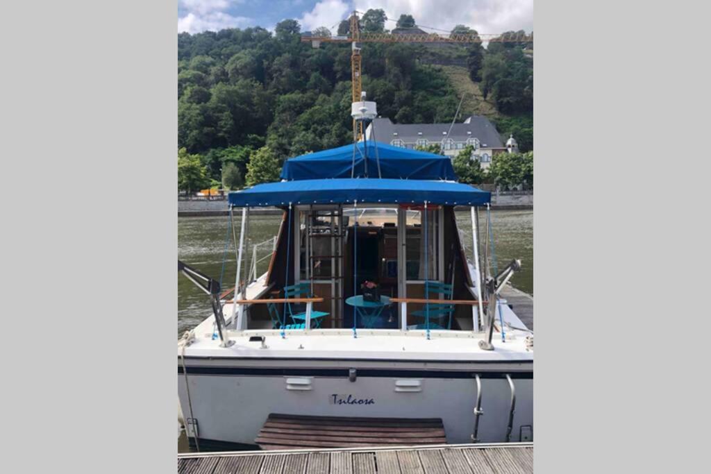 Hotel Bateau  Tsilaosa Au Coeur De Namur  Exterior foto